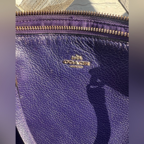 🔥🔥LOW START🔥🔥Vintage Coach purple leather crossbody bag - Picture 4 of 11